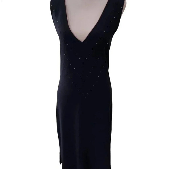 Max Studio black knit dress with pale pink embroidery design size M - Picture 2 of 8